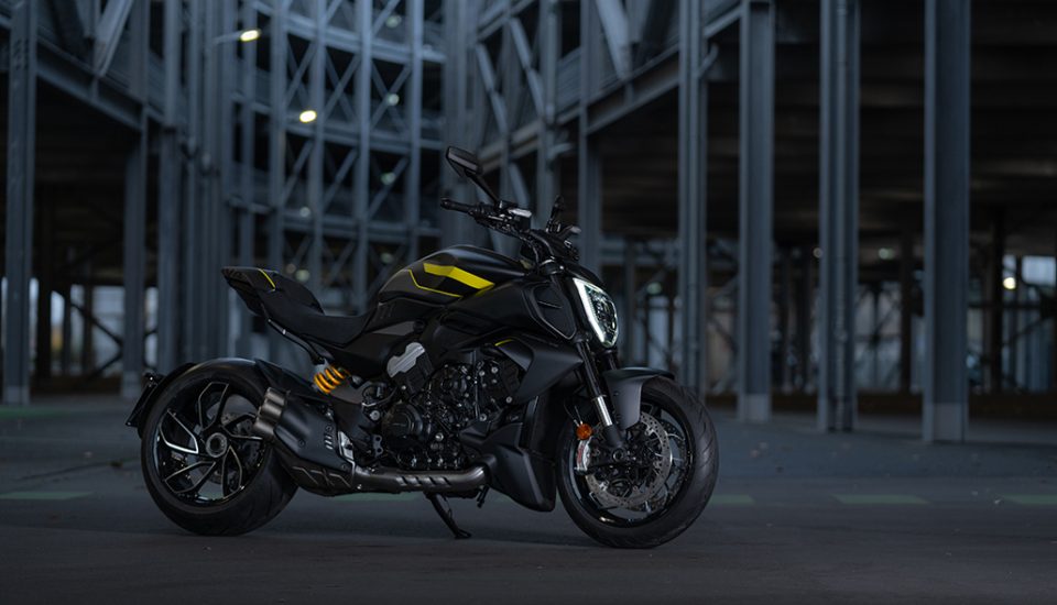 Diavel V4, Dare To Be Bold. New “black Roadster Livery” For The Model Year 2025