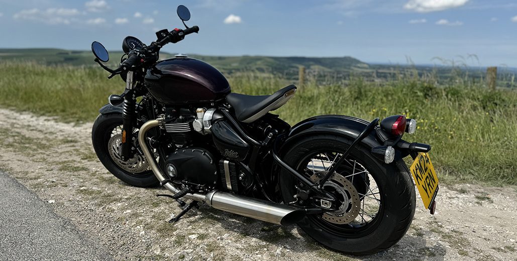 Triumph Bobber Stealth - Is This The Most Beautiful Bike Available Now?