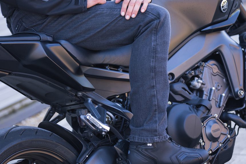 Oxford Men's Slim Motorcycle Jeans: Comfort Meets Safety