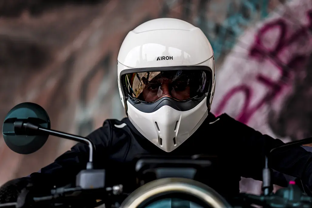 Airoh J110: Dual Configuration, Maximum Versatility