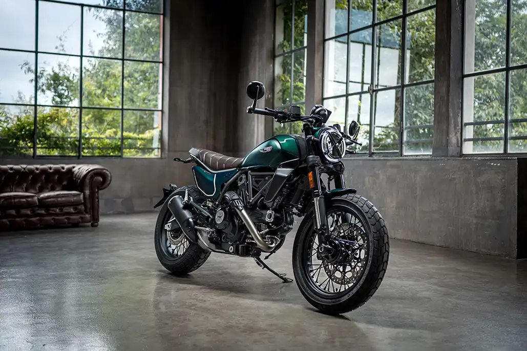 Our Subjective Top 10 Higher-Capacity Modern Classic Motorcycles (Uk – 2026)