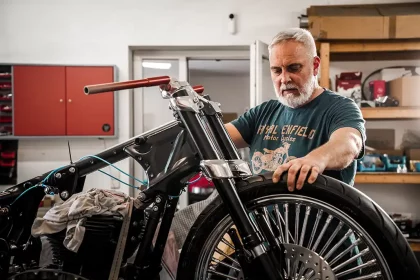 Royal Enfield ‘Custom World’ Busted Knuckle Build Off Europe