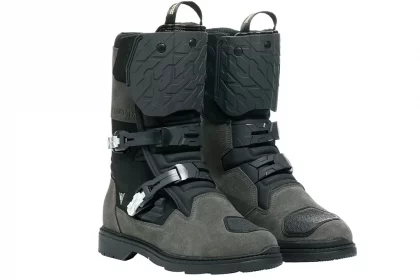 Dainese Overyond Xt Gtx: The All-Terrain Commuter Boot