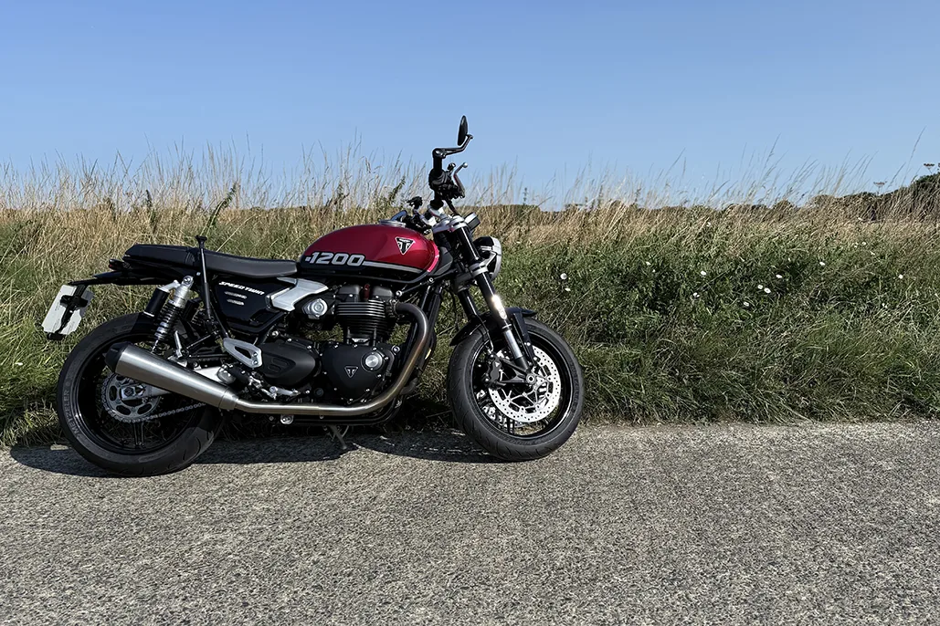 Triumph Speed Twin 1200 | Is It The Best Modern Classic? - Read It Now