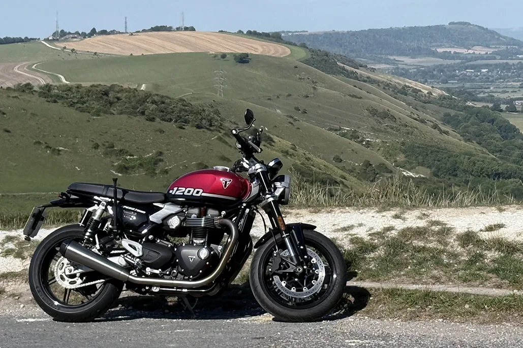 Triumph Speed Twin 1200 | Is It The Best Modern Classic? - Read It Now