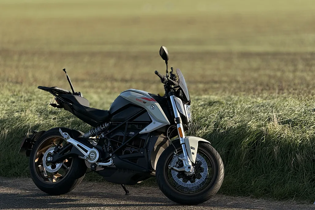Riding The Future: The Zero Motorcycles Sr/F - Read It Here