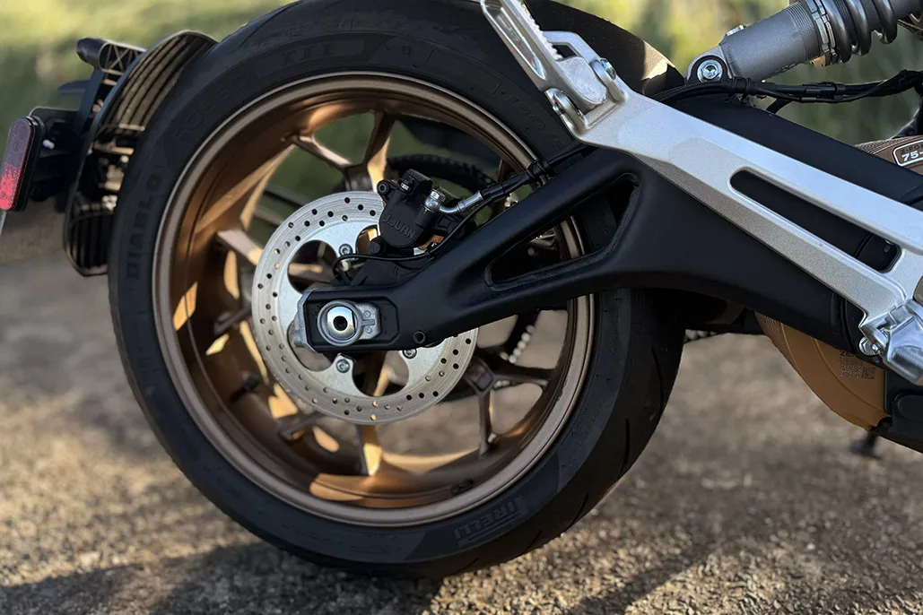 Riding The Future: The Zero Motorcycles Sr/F - Read It Here